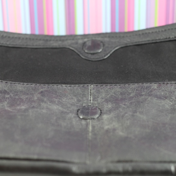 Kenneth Cole Reaction Black Leather Clutch / Wristlet - Picture 6 of 8